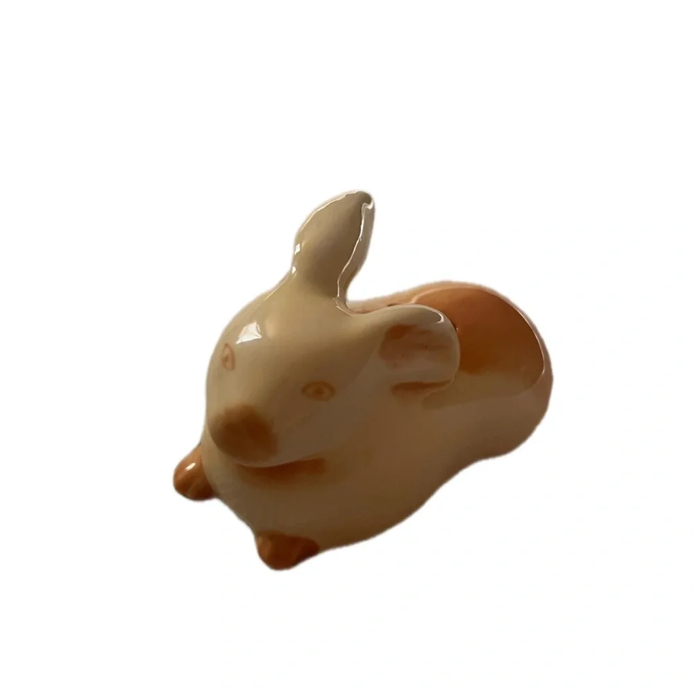 Nikko Woodbury Salt & Pepper Shakers Bunnies with Easter Base